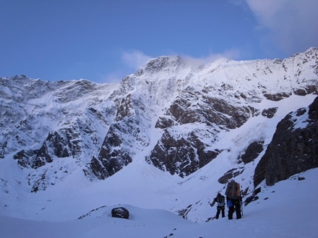 2011年春中国四川省のダッドメイン東壁（6380m)。